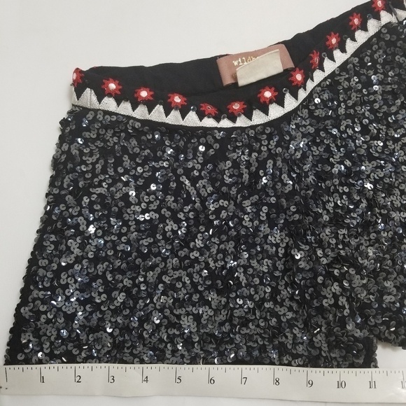 𝅺free PEOPLE Wild Heart Kyra Sequin Short! - Picture 5 of 8